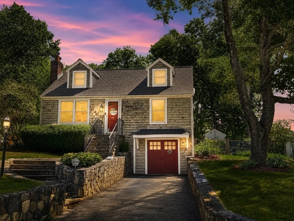 Photo of 104 Higgins Rd