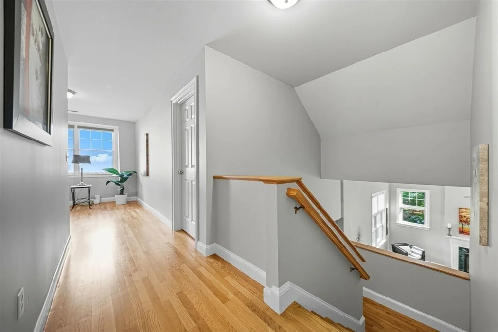 Photo of 6 Bittersweet Ln