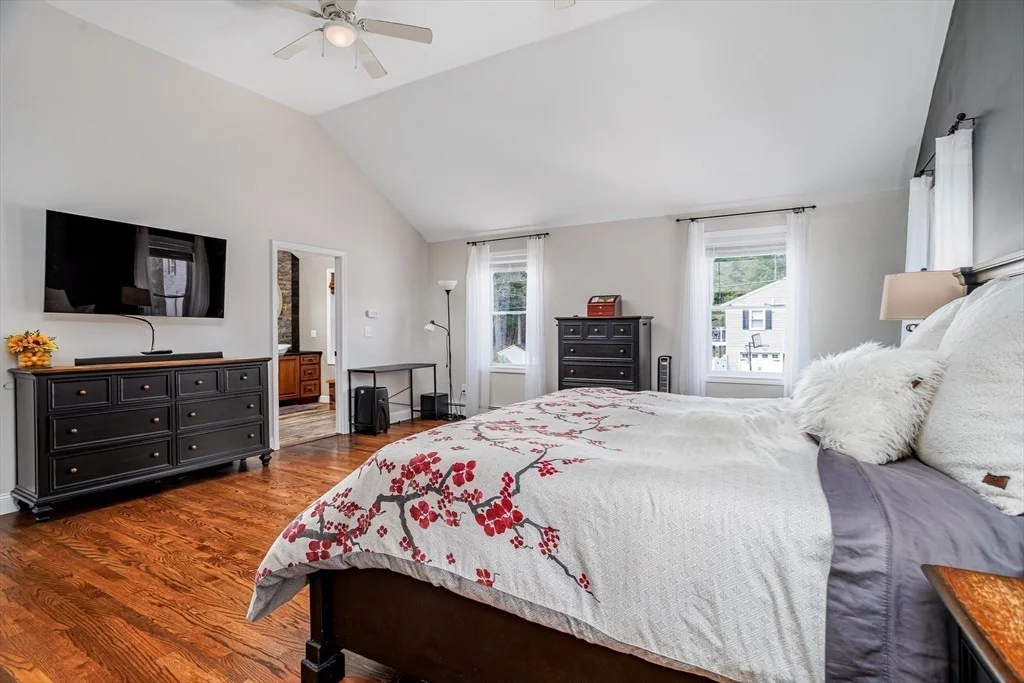 Photo of 12 Cole Farm Rd