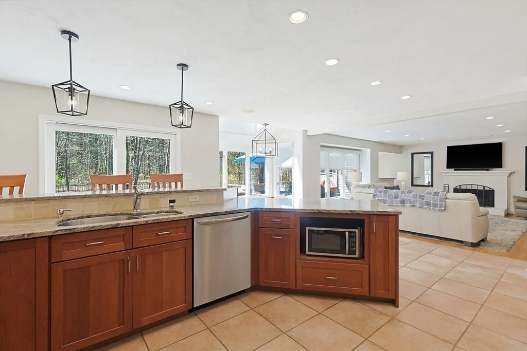Photo of 8 Weyman Ln