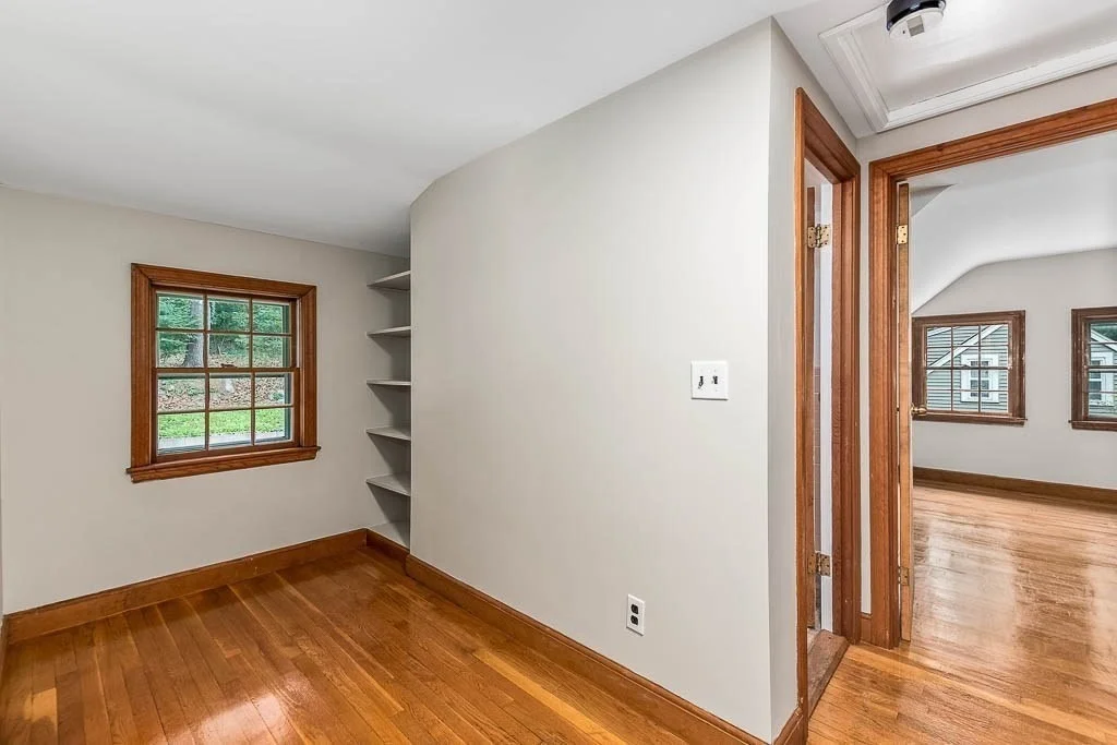Photo of 70 Fox Meadow Ln