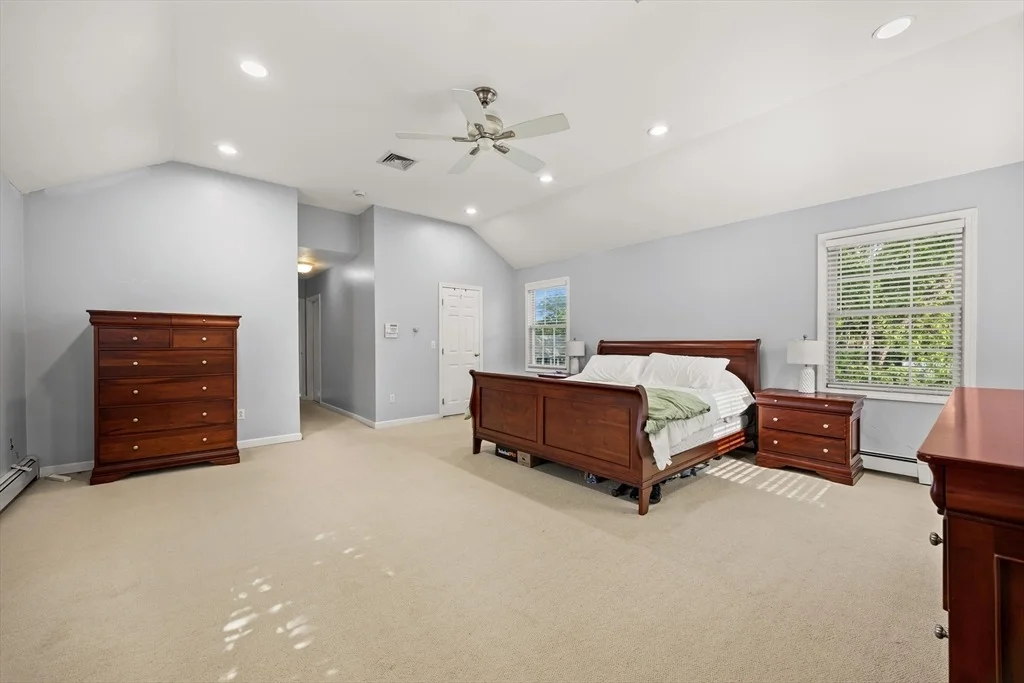 Photo of 8 Robinwood Dr