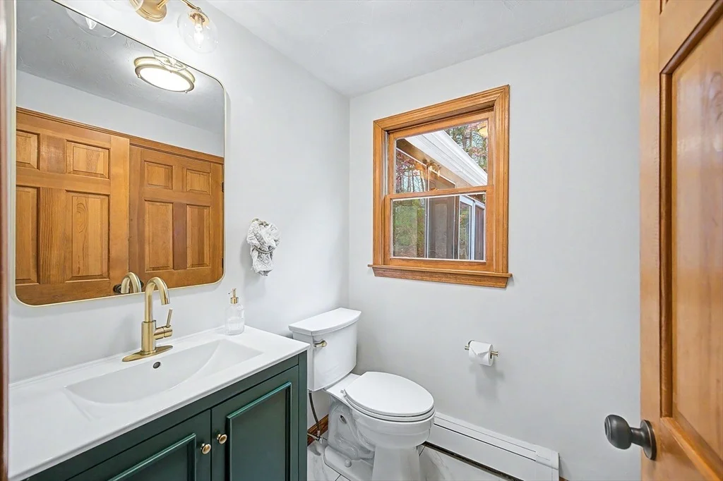 Photo of 8 Thomas Dr
