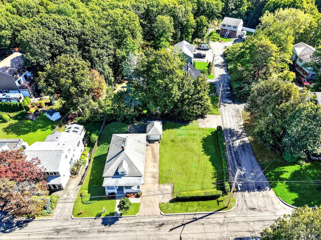 Photo of 83 Beacon Street