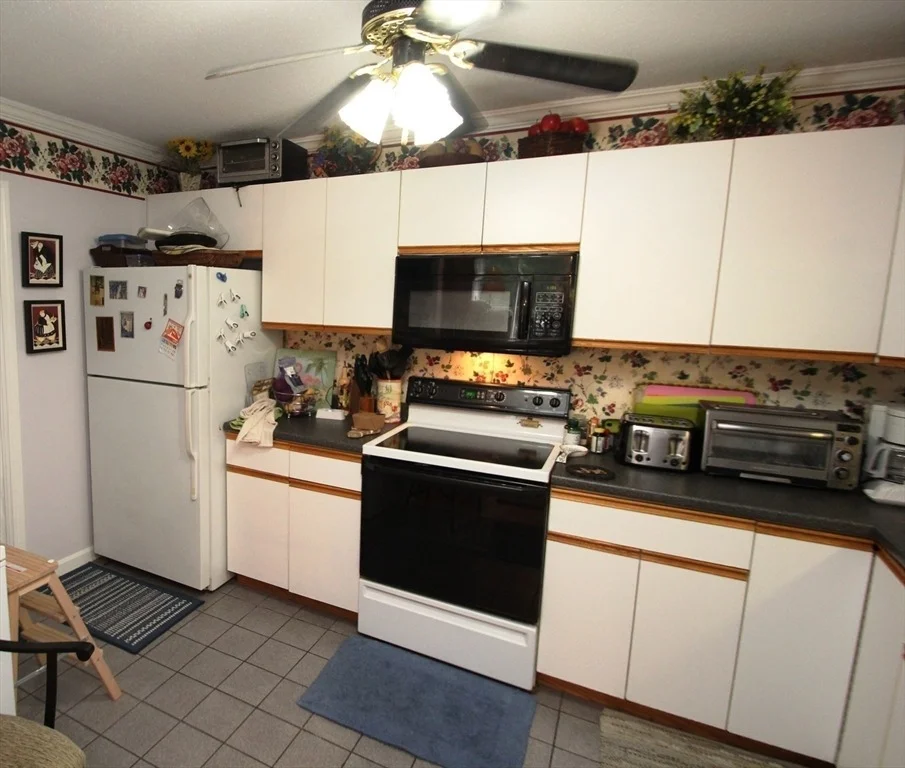 Photo of Unit 310 at 13 Dallas Dr.