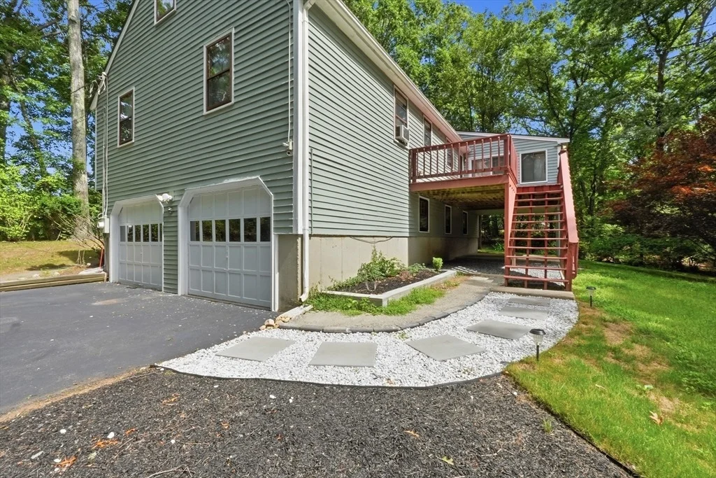 Photo of 64 Marshall St