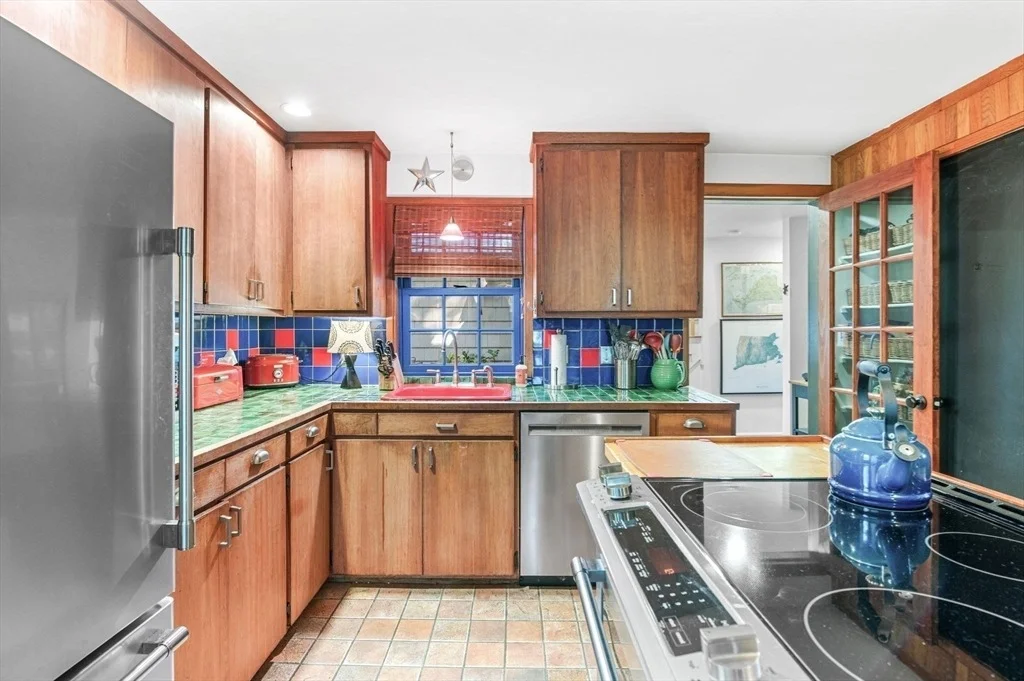 Photo of 35 Cogswell Ave