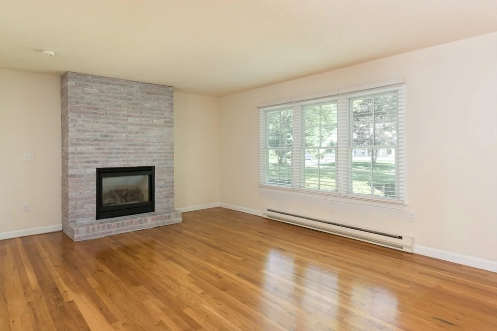 Photo of 35 Sharon Cir