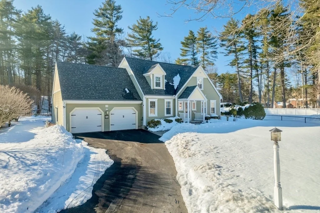 Photo of 17 Ice Pond Drive