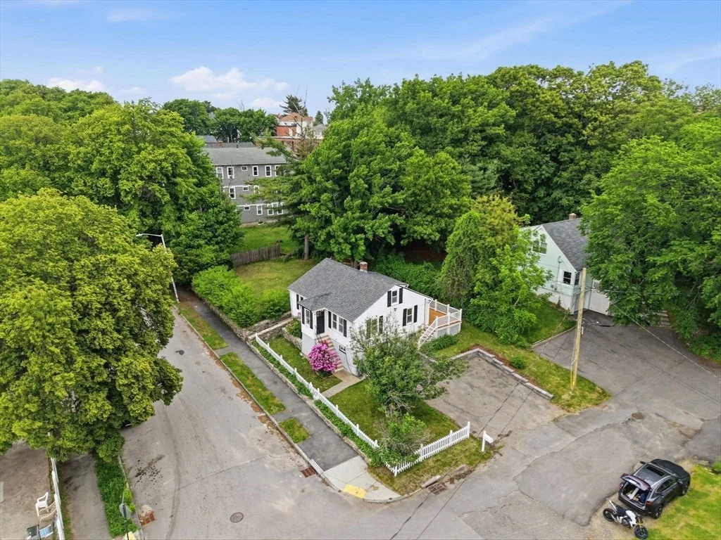 Photo of 41 Bridgeport St