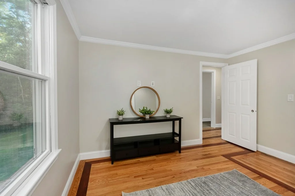 Photo of 103 Mayflower Ln