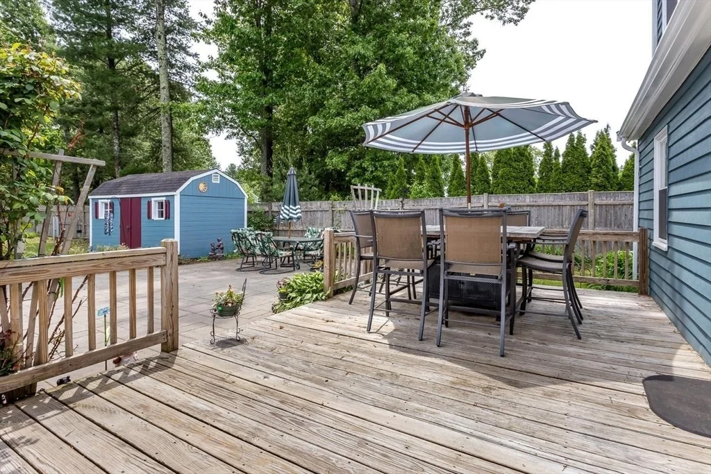 Photo of 10 Cedarcrest
