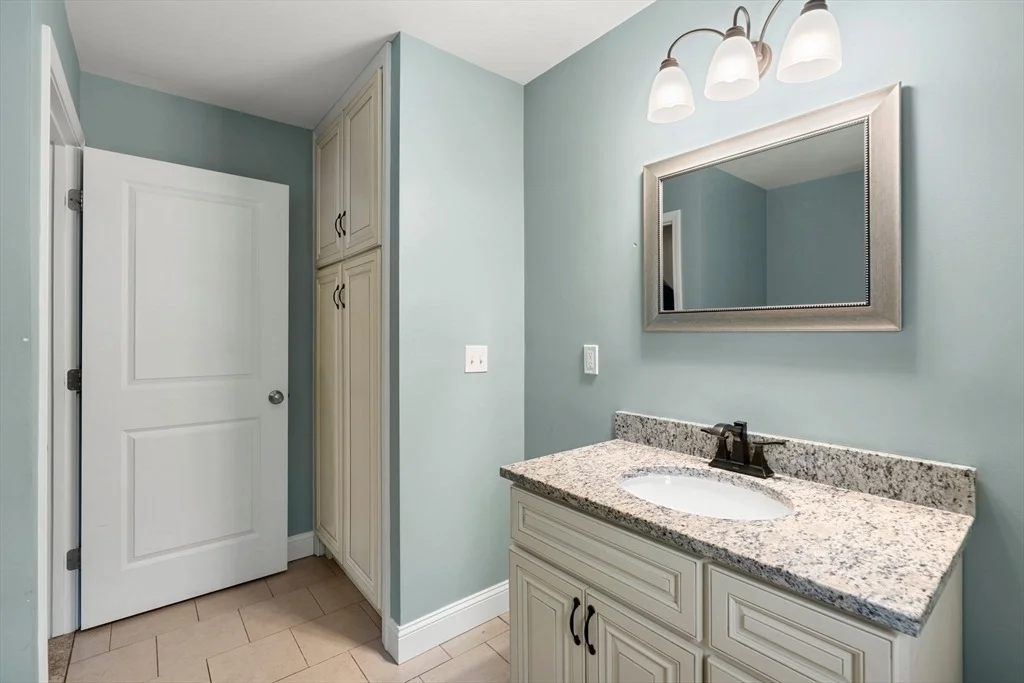 Photo of 32 Dennison Ave