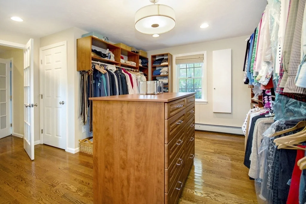 Photo of 2 Blackthorne Cir