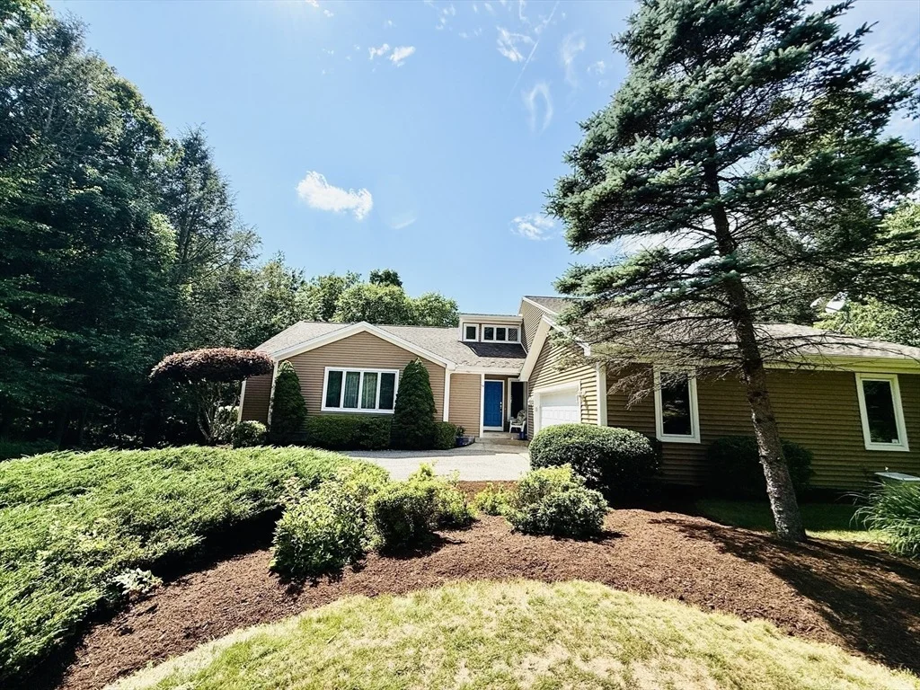 Photo of 54 Shoreline Dr