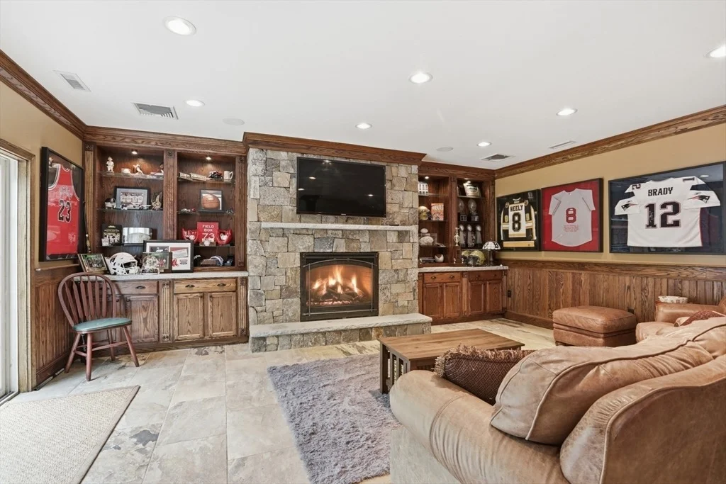 Photo of 20 Tarbox Ln