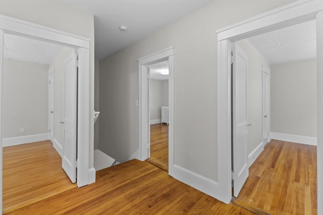 Photo of 33 Clearview Ave