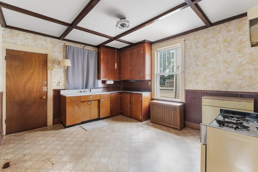 Photo of 80 Walnut St