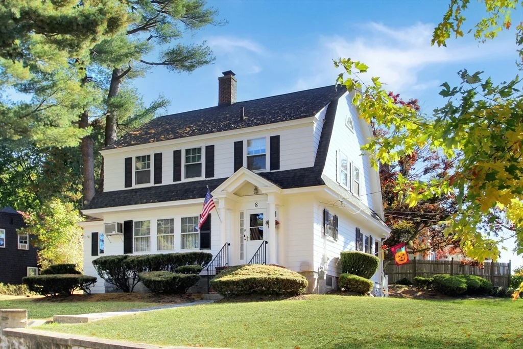 Photo of 8 Locust Rd