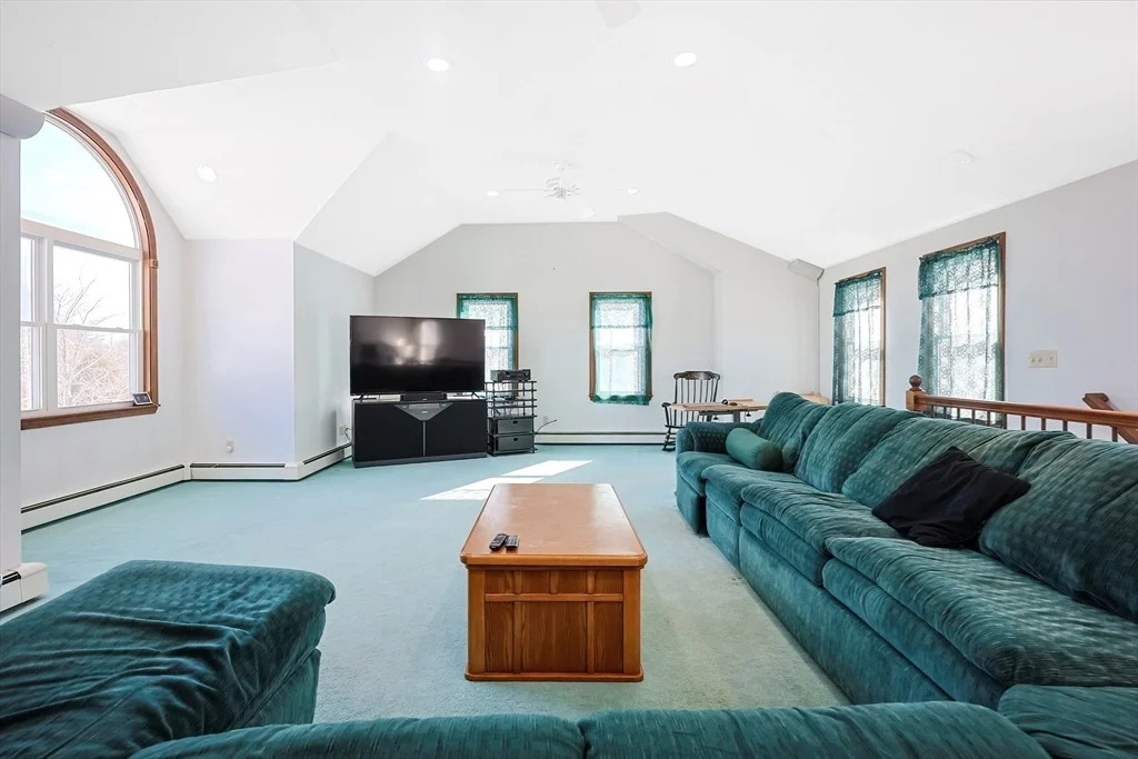 Photo of 10 Pond St