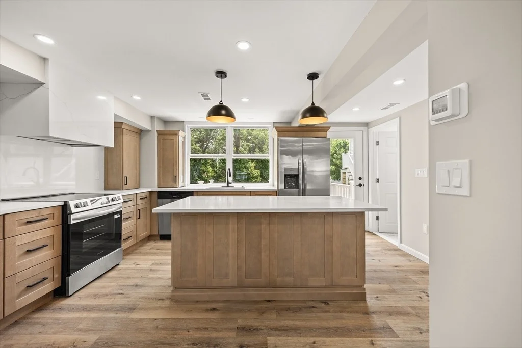 Photo of 7 Somerville Ave