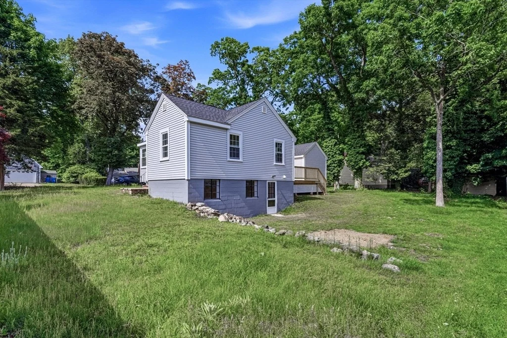 Photo of 95 Circle Dr