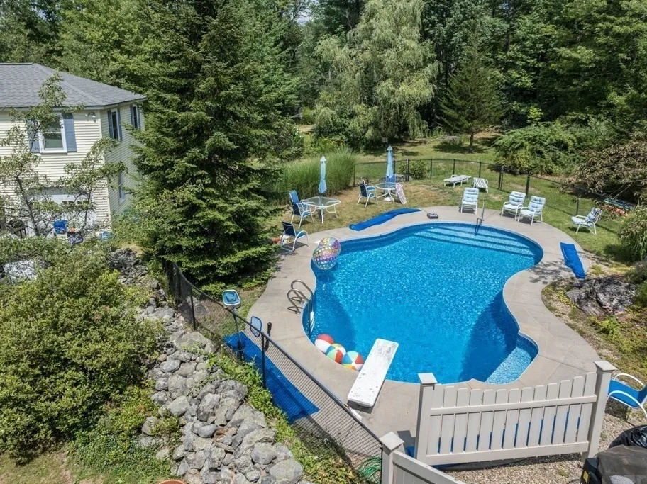 Photo of 343 Lake Road