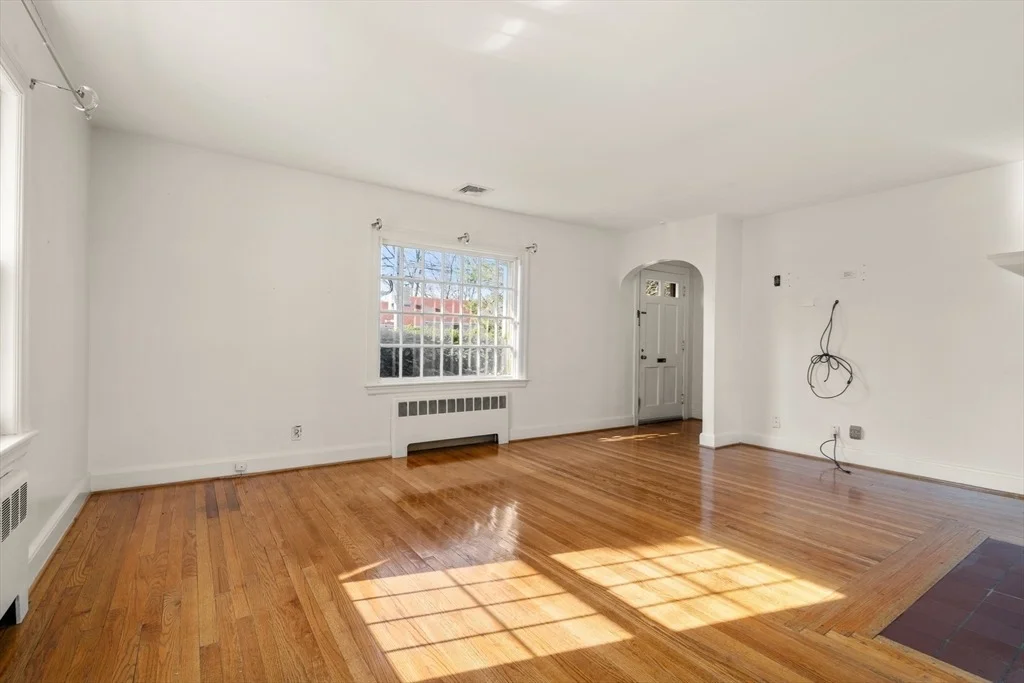 Photo of 127 Summit