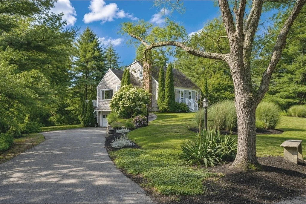 Photo of 96 Bay State Cir