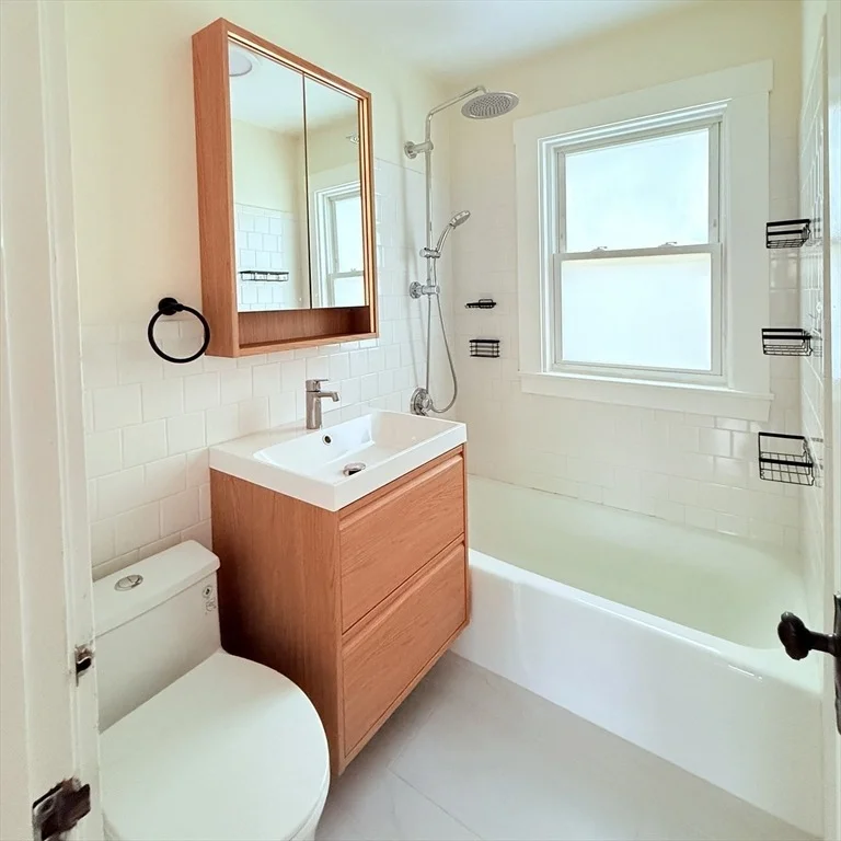 Photo of 47 Kendall Ave