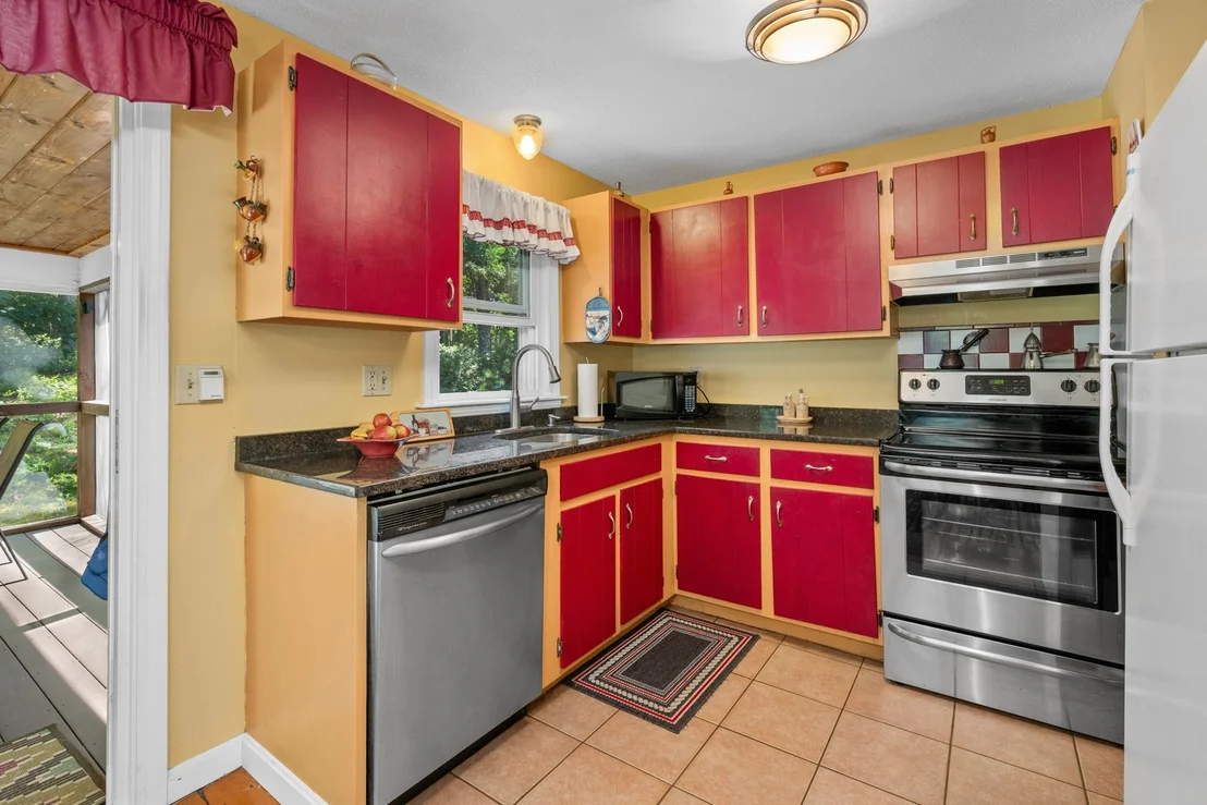 Photo of 937 Harwich Rd