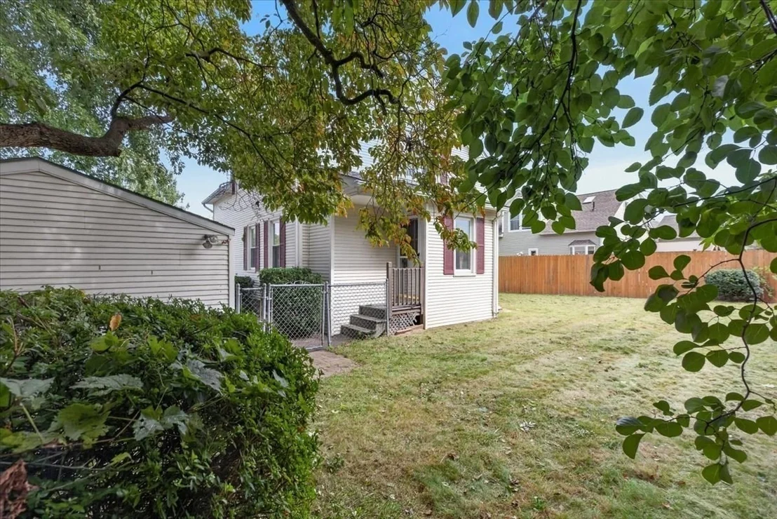 Photo of 35 Lorraine St