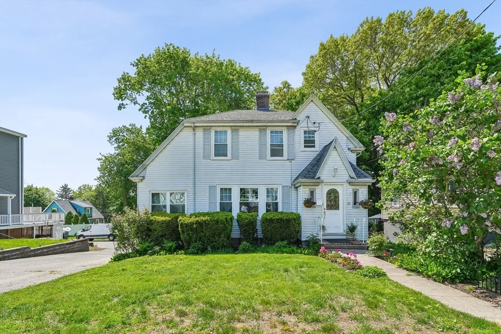 Photo of 82 Needham St