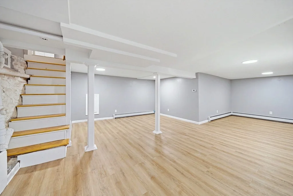 Photo of 8 Hawkins St