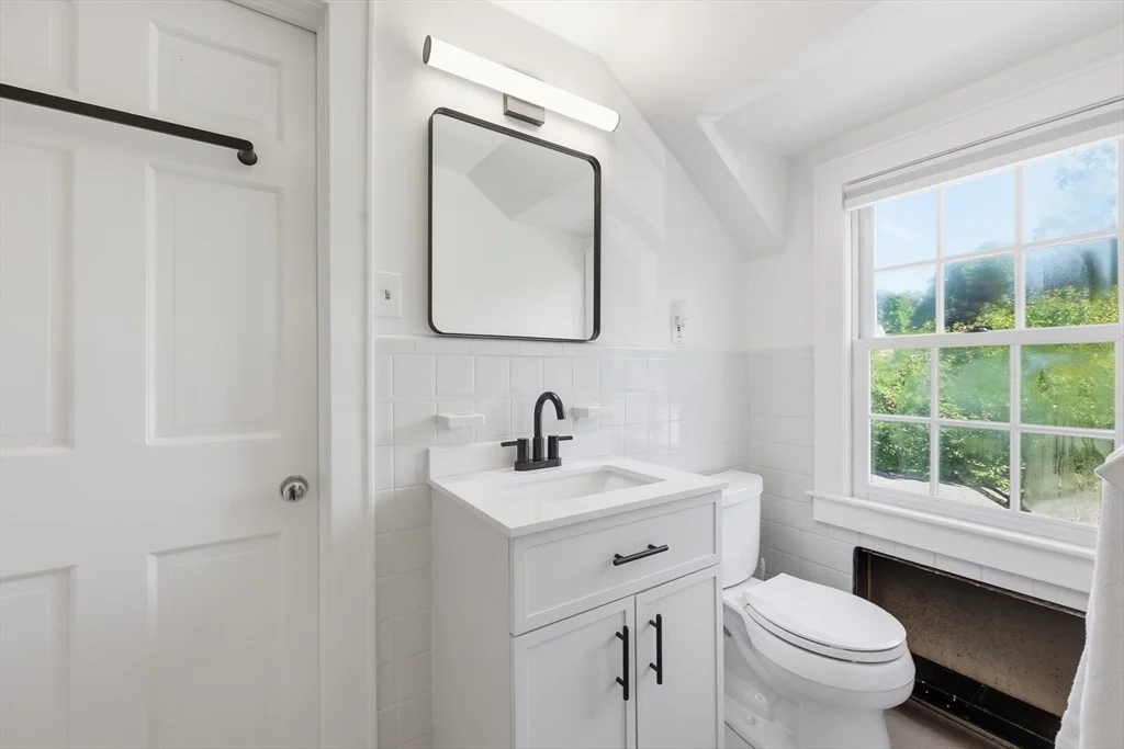 Photo of 77 Pleasantview Avenue