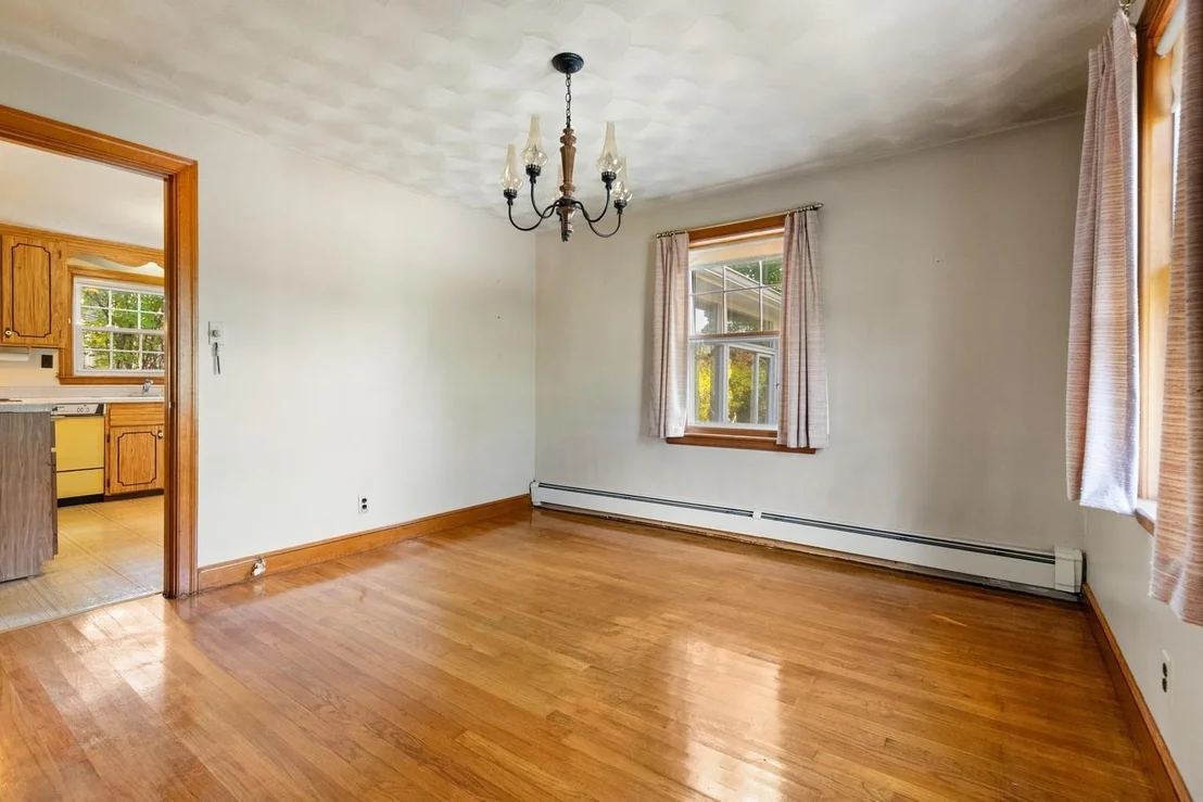 Photo of 40 Valentine Rd