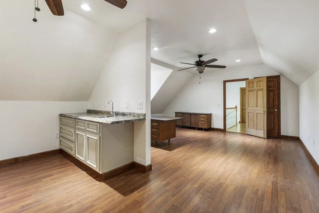 Photo of 27 Sullivan Blvd