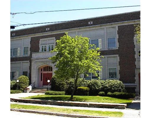 Photo of Unit 304 at 21 Middlesex Ave