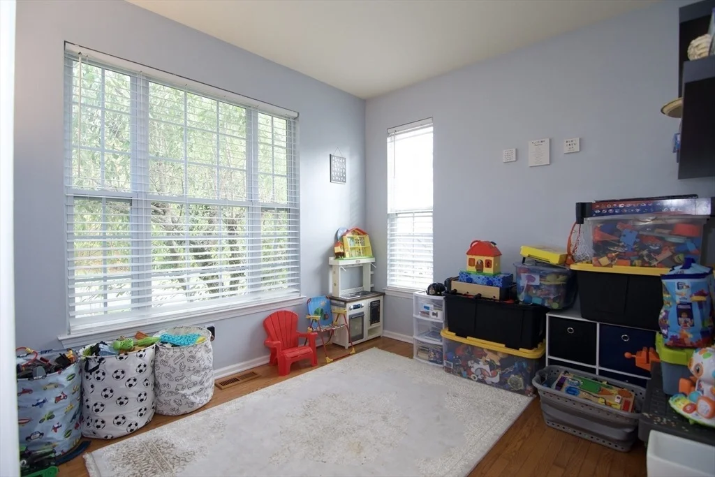 Photo of 172 Hillandale Blvd