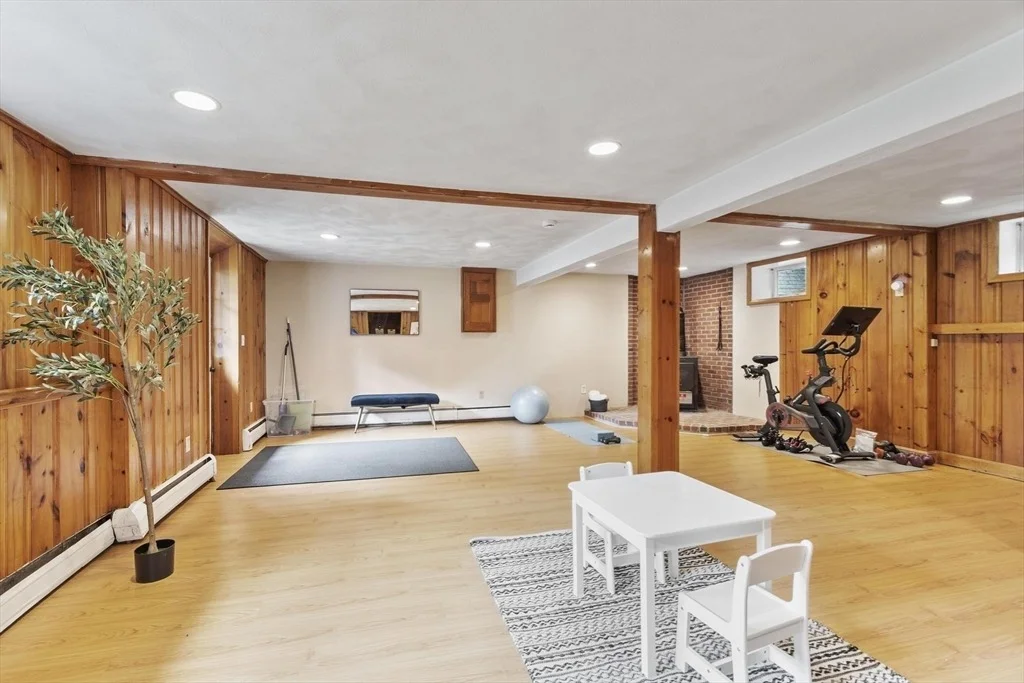 Photo of 283 Florence Ave