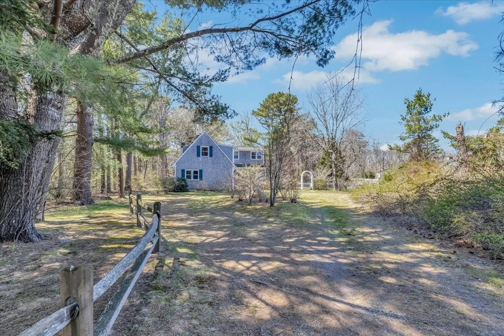 Photo of 12 Snake Pond Rd