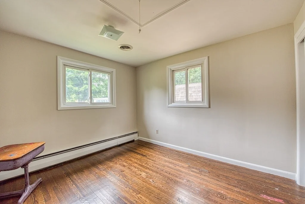 Photo of 7 Laurel Road