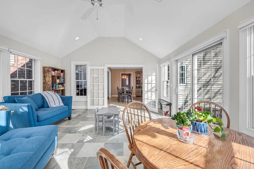 Photo of 171 Munger Hill Rd