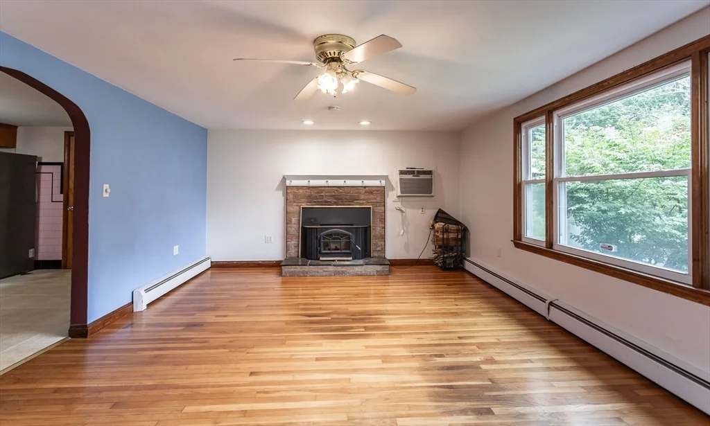 Photo of 7 Fairacres Ave