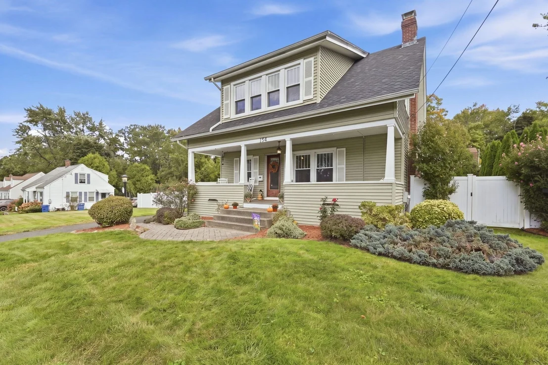 Photo of 154 Ely Ave