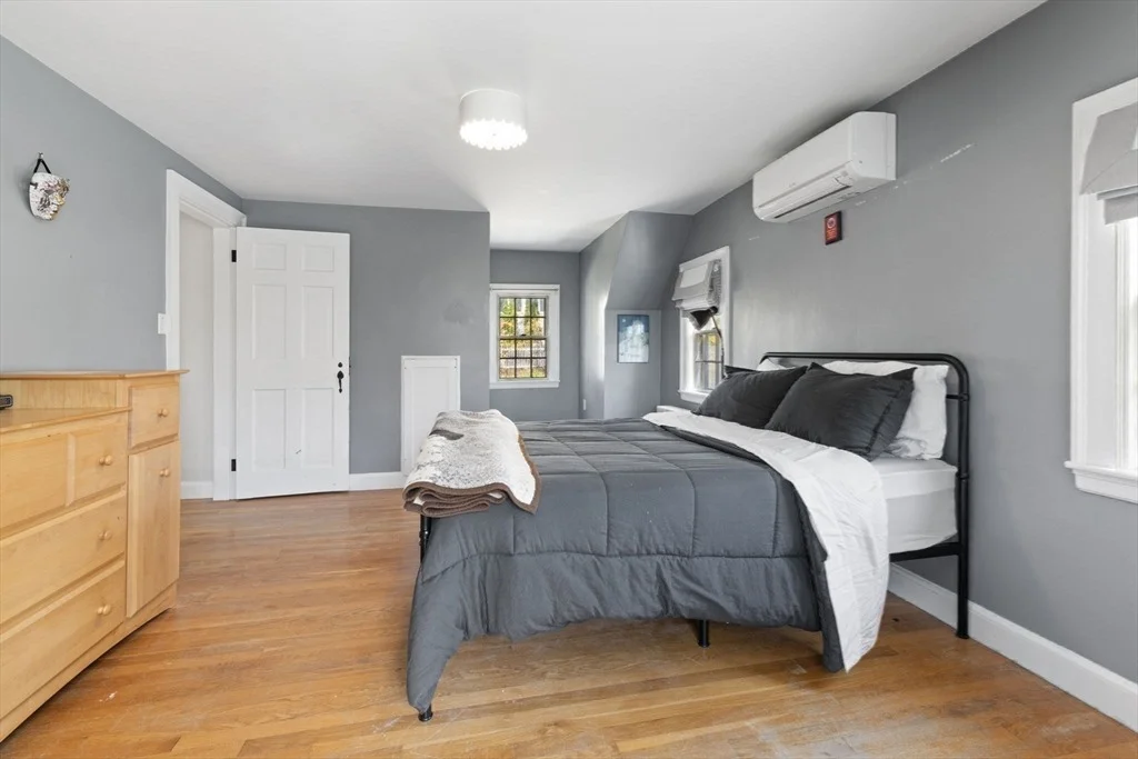 Photo of 64 Gayland Rd