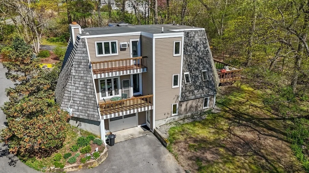 Photo of 121 Brook St