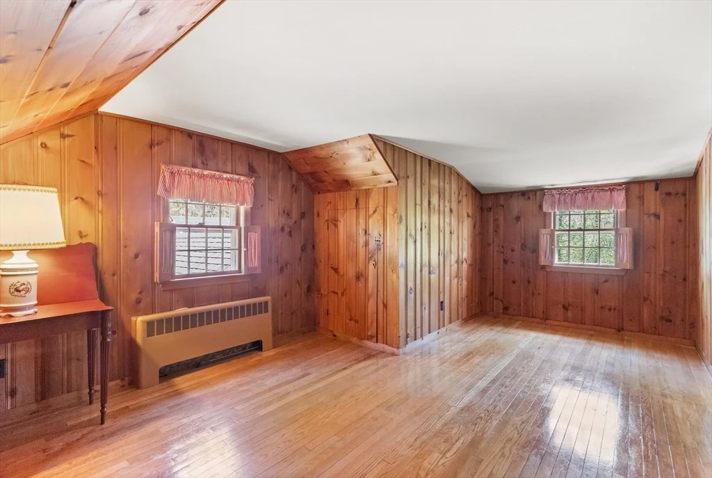 Photo of 11 Hemlock