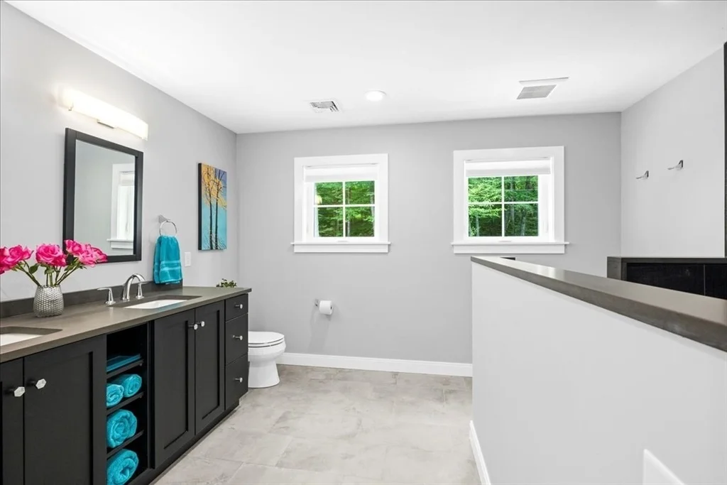 Photo of 86 Lyman Rd
