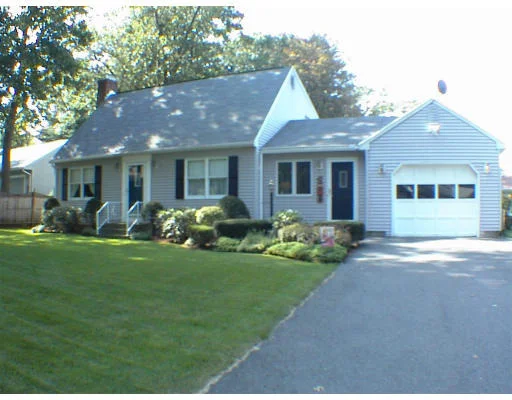 Photo of 10 Woodcrest Road